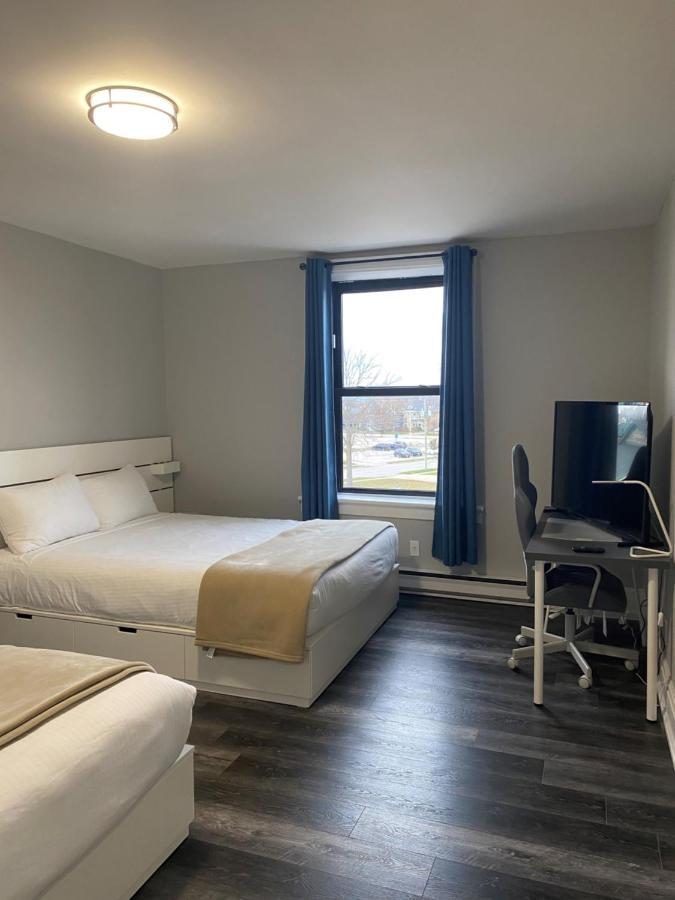 Hotel Bedford Годерич Экстерьер фото