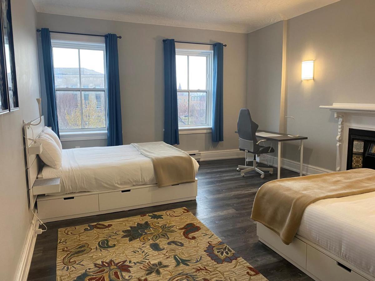 Hotel Bedford Годерич Экстерьер фото