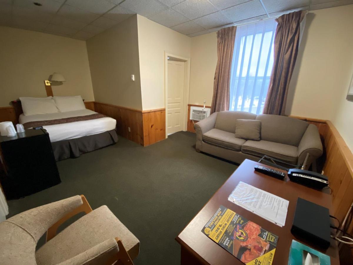 Hotel Bedford Годерич Экстерьер фото