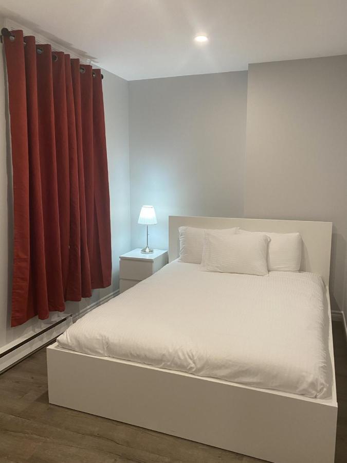 Hotel Bedford Годерич Экстерьер фото